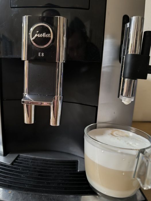Кавоапарат Jura E8 Platin
