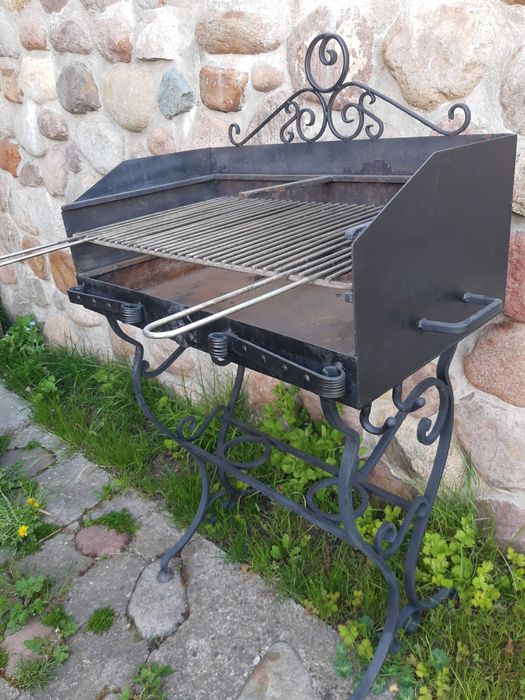 Sprzedam grill węglowy