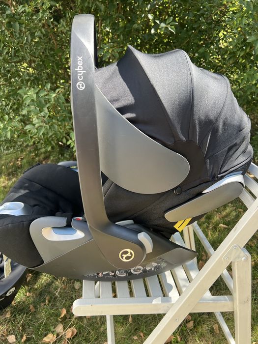 Cybex cloud z автокрісло , і база