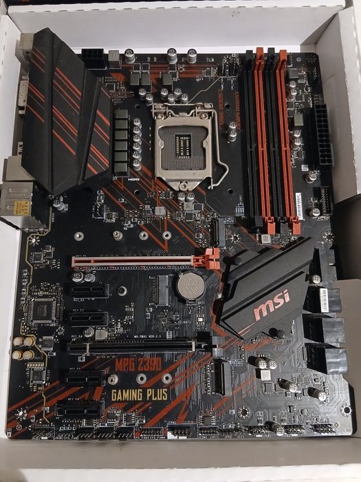 Msi Z390 + I7 9700KF + Noctua NH12