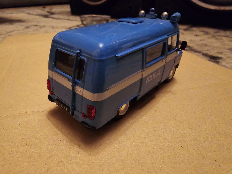 Kultowe auta prl Milicja kpl.