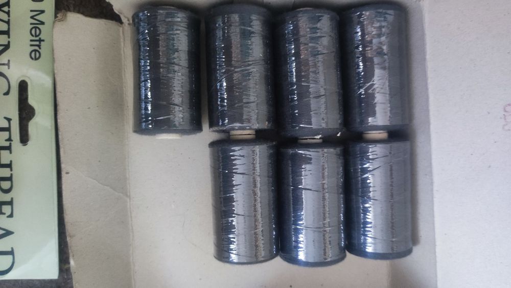 36 szpulek nici, nowe