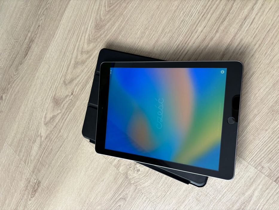 iPad 5 generacji A1822