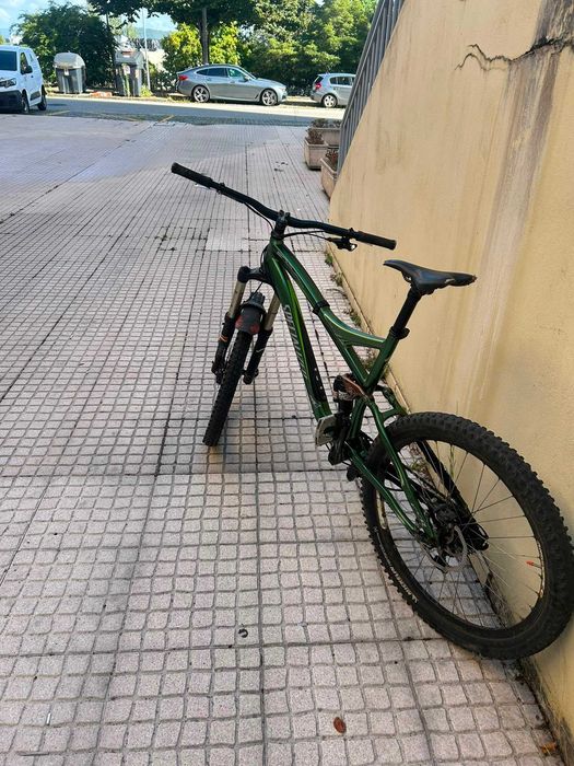 Specialized Enduro - Bicicleta de Montanha Full Suspension - Preparada para Trail/Enduro