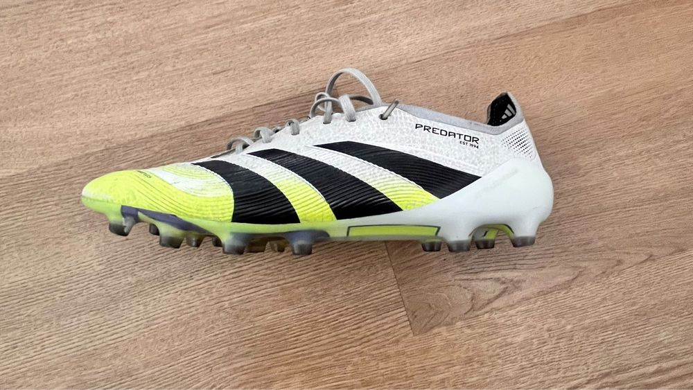 Chuteira Adidas Predator Elite AG