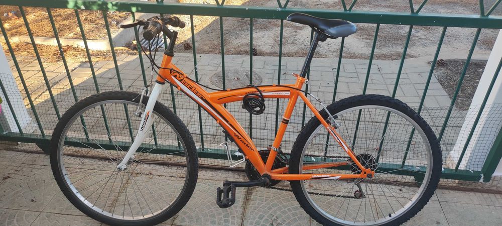Bicicleta com mudanças. Roda 26
