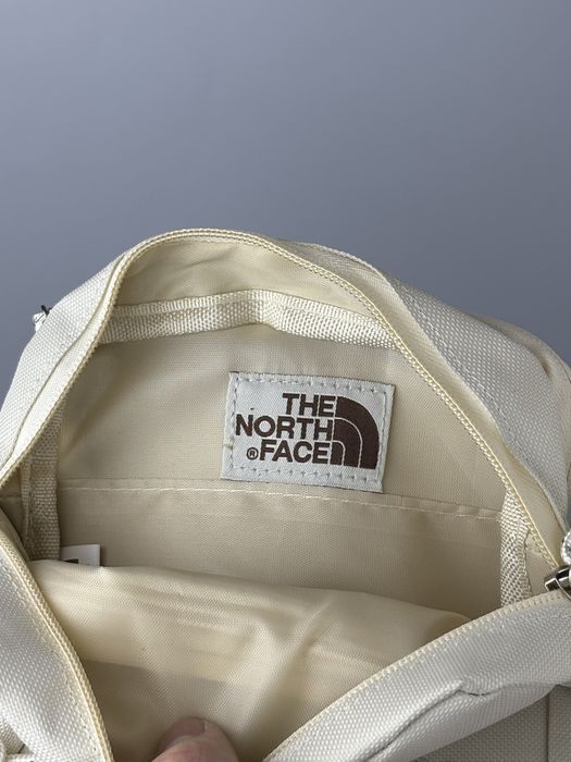 Сумка через плече The North Face у 2-ох кольорах(Чорний, Білий).