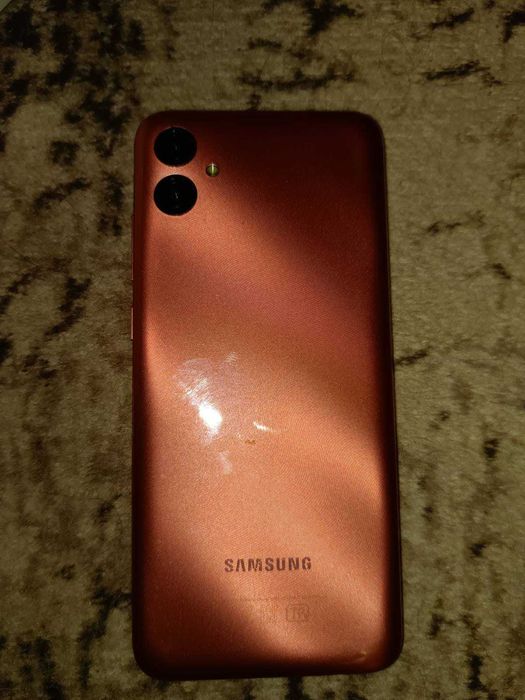 Продам Samsung A04e