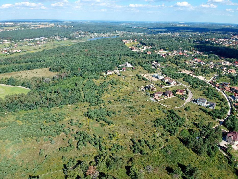 Земельна ділянка с.Віта-Поштова, 8.26га, рельєф сосни 2500 у.о.сотка