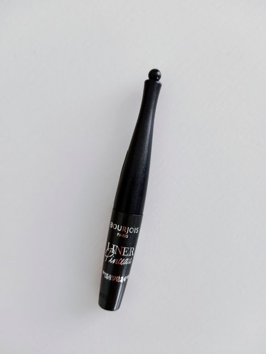 Bourjois LINER PINCEAU Wodoodporny eyeliner w płynie 08 Noir surrealis