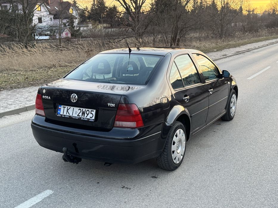 Volkswagen Bora 1.9 tdi 110km zwykla pompa 2001r z hakiem