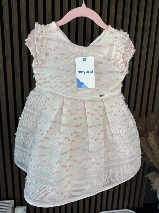 Nowa tiulowa sukienka mayoral 98