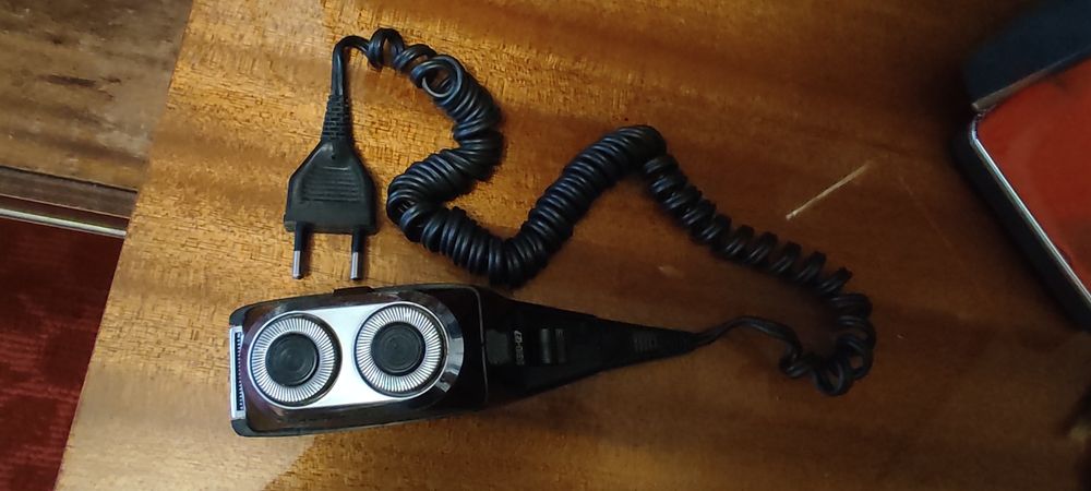 Электрическая бритва