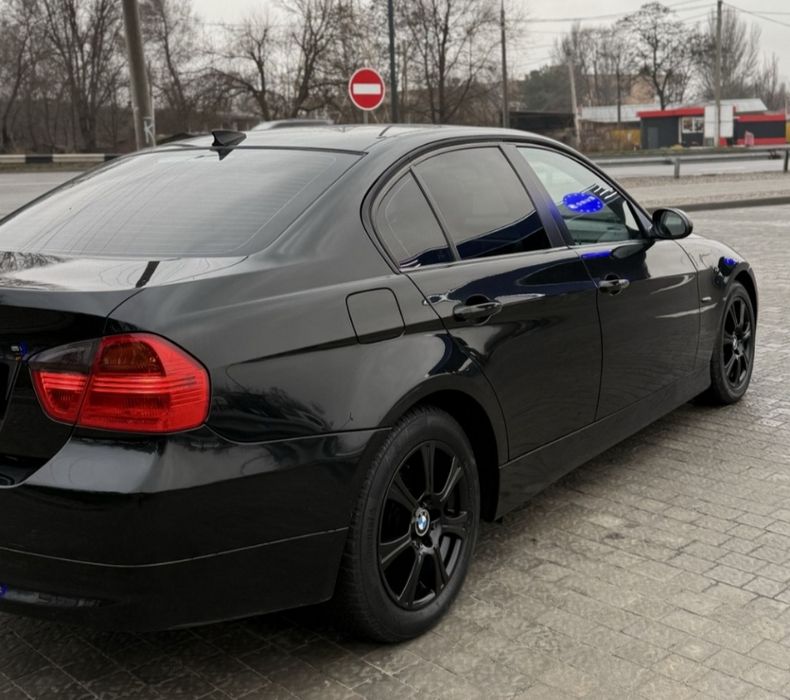 Совсем другая Тётя