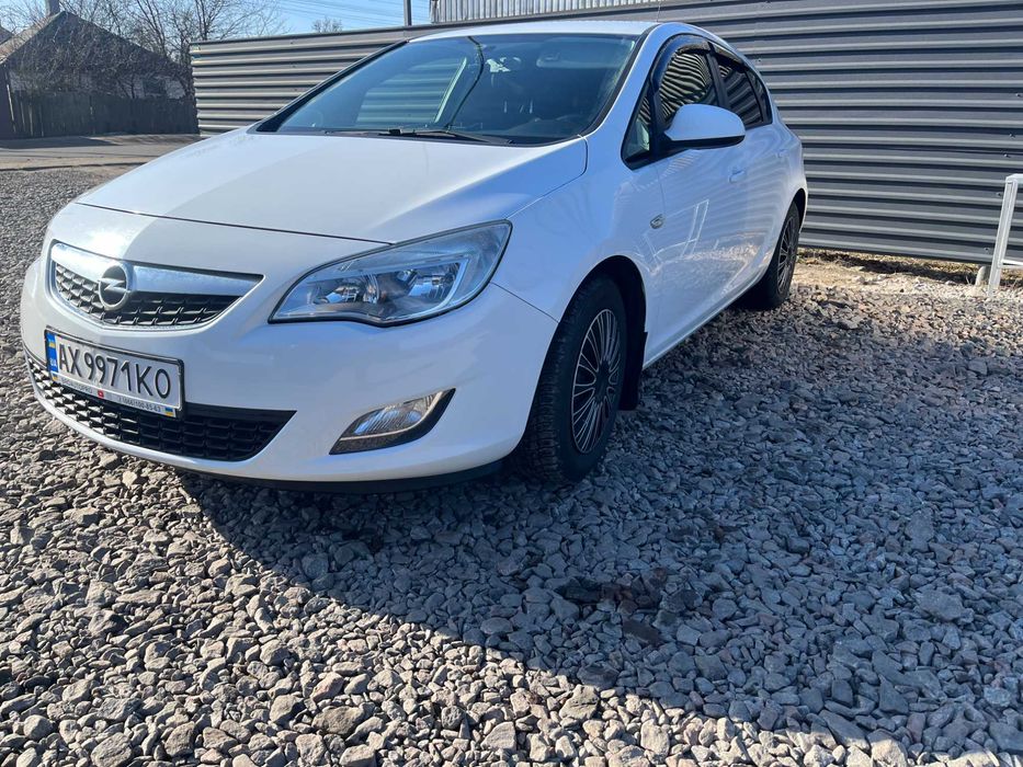 Open Astra J  1.6 газ/бензин