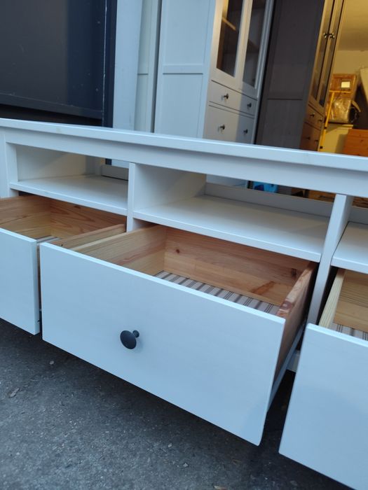 Stolik RTV hemnes