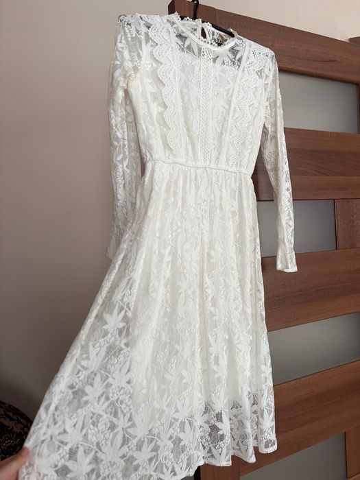 Неймовірно ніжна жіноча сукня S