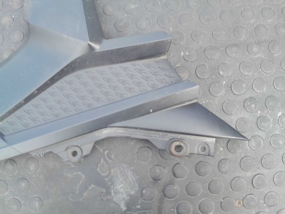 Junak RS125 Osłona Boczna Ramy Prawa