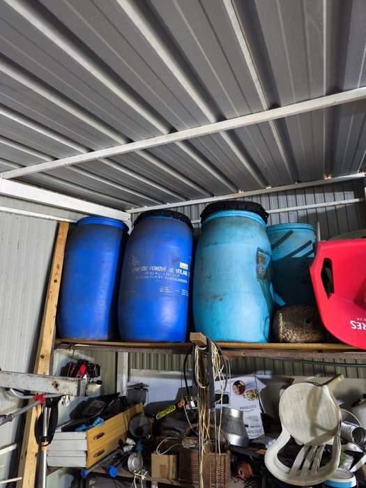 Depósitos com tampa 200 L