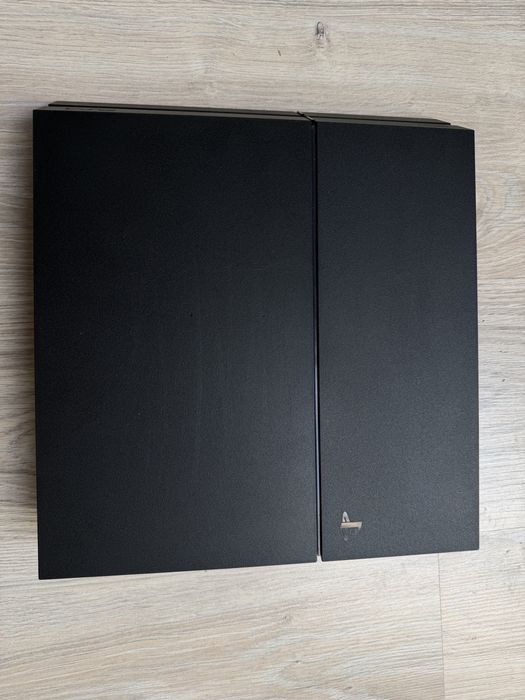 Na sprzedaż konsola PlayStation 4 + GTA V