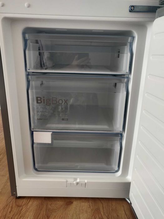 NEGOCIAVÉL - Frigorífico Combinado Bosch 308L - NOVO