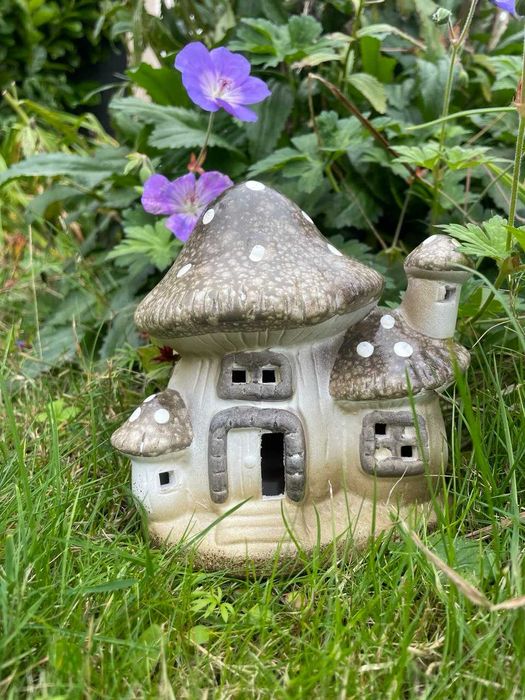 Садова фігурка «Грибний будиночок»