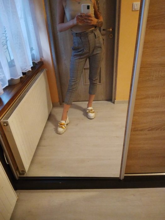 Spodnie w kratkę Bershka