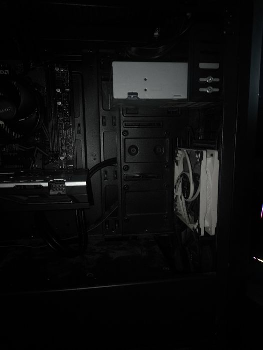 Ryzen 3100 rx 570 4gb b520 gigabyte silentiumpc regnum  rg4 pute blac