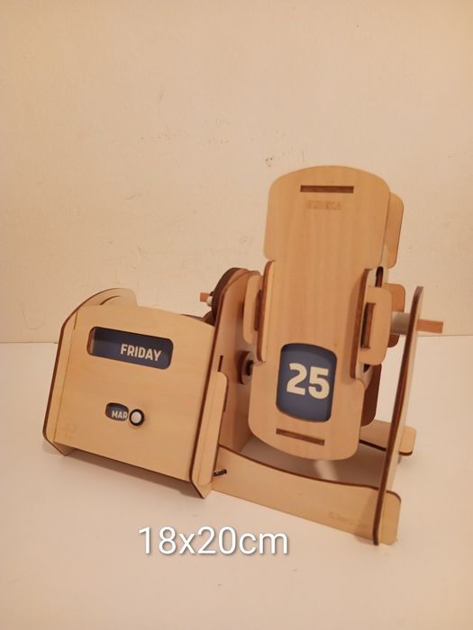 KiwiCo Eureka Calendário Perpétuo