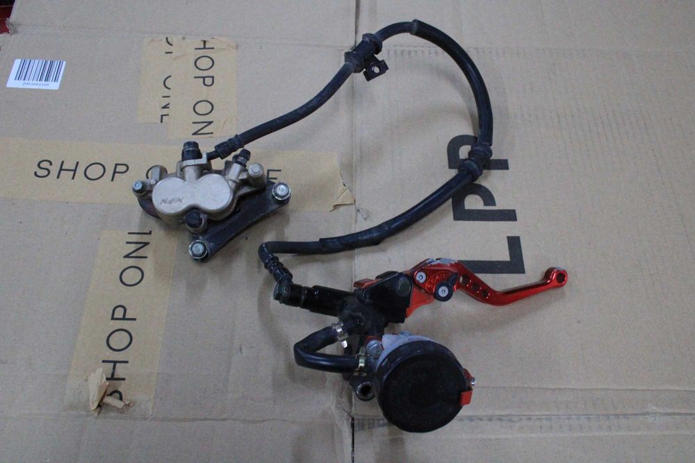 Zacisk Przód Przedni Pompa Hamulcowa Honda CBR 125 JC39 07-10 JC34