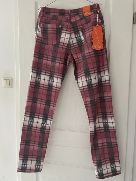 Nowe spodnie w kratkę, kolor róż, rozm. 31