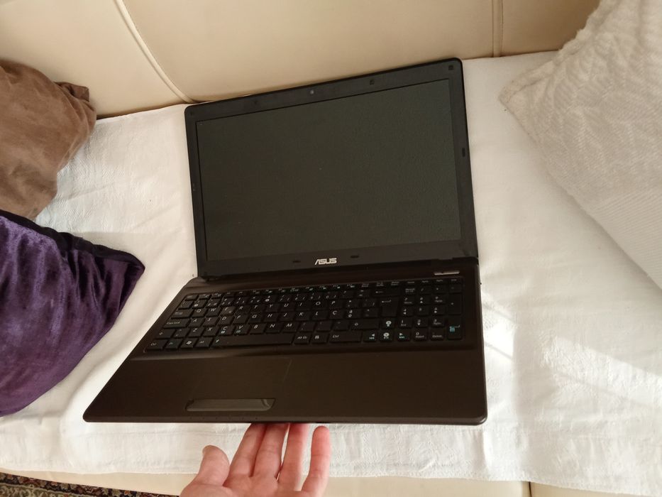 ASUS Laptop - Broken504551488168939521