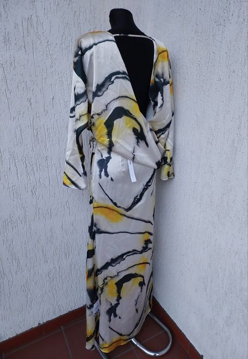 Nowa sukienka satynowa ASOS w roz XS/S.