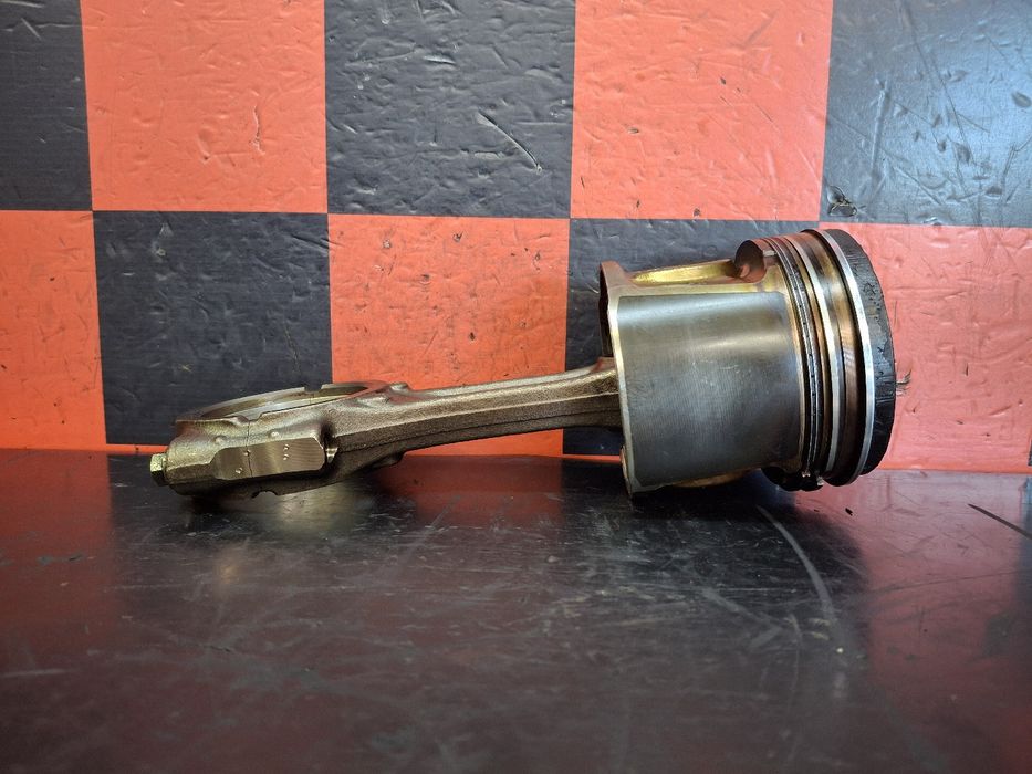 Pistão de motor IVECO Daily VI