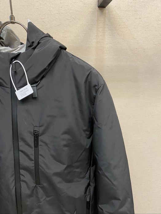 Prada куртка демісезон