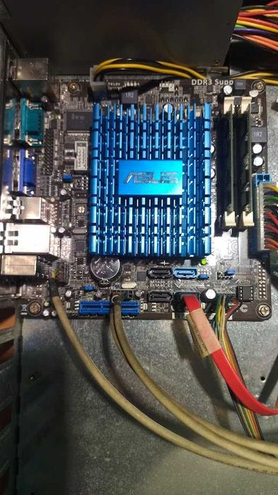 Материнська плата Asus AT4NM10T-I + 4Gb DDR3