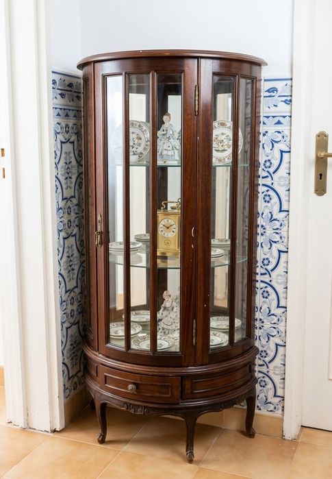 Movel Vitrine em madeira