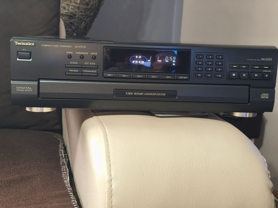 Sprzedam zmieniarkę Technics SL-PD7A