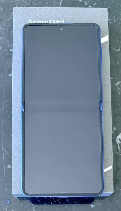Samsung Galaxy Z Flip 7 - 256GB (Azul escuro)