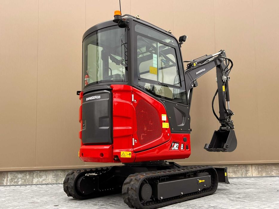 Mini Giratoria Rhinoceros xn28 c Motor Kubota