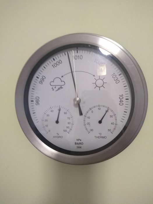 Продам барометр BARO