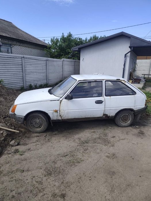 Продам     таврию
