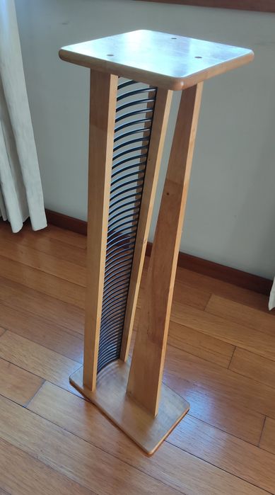 Móvel expositor para CD'S ou outro