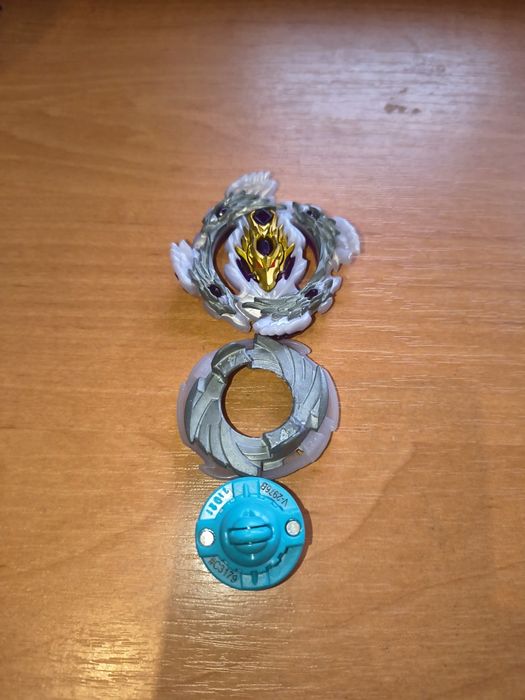 Бейблейд Блуді Луйнор такара томі не сток деталі