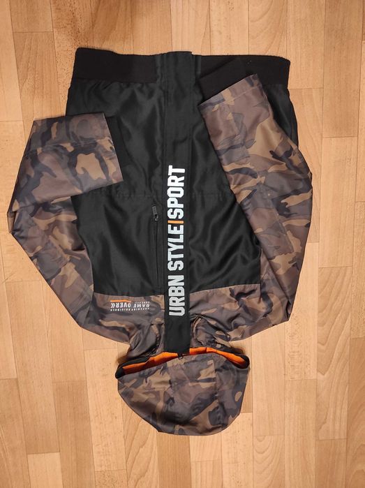 Ветровка на хлопчика на зріст 146