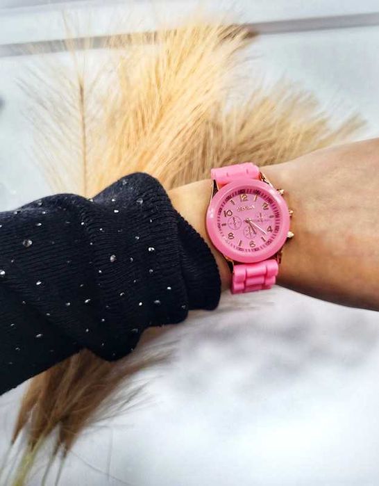 Piękny różowy zegarek Geneva na silikonowym pasku