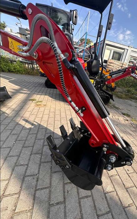 NOWA Minikoparka 1000kg 3 Łyżki CT10 Ramię Skrętne 84 cm SZEROKOŚCI