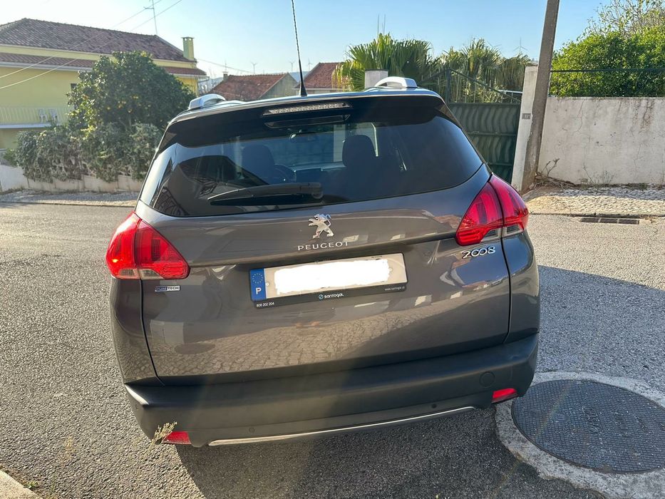 Peugeot 2008 1.2 Style foto 4