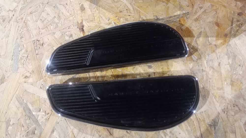 Kpl 2x Podesty podest Harley Davidson Softail Fat Boy FLFB FLFBS M8