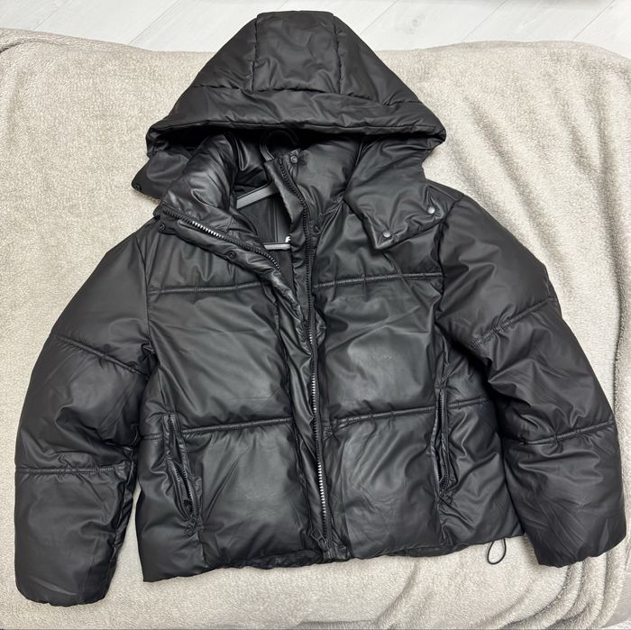 Куртка - пуховик чорна